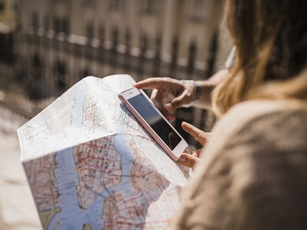 GDMR - GMED - Visuel voyage carte téléphone assistance rebond 600x450