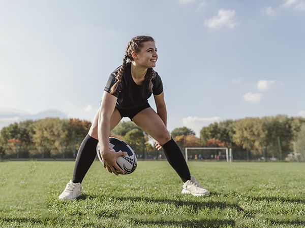 GDMR - GMED - Visuel jeune fille rugby rebond 600x450